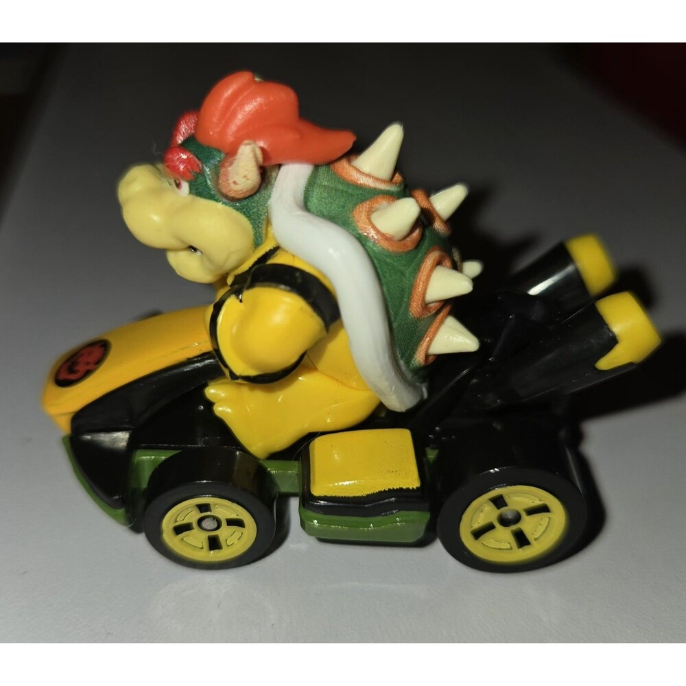 Hot Wheels Mario Standard Kart Nintendo Bowser Racing Car 2018  Mattel Die cast